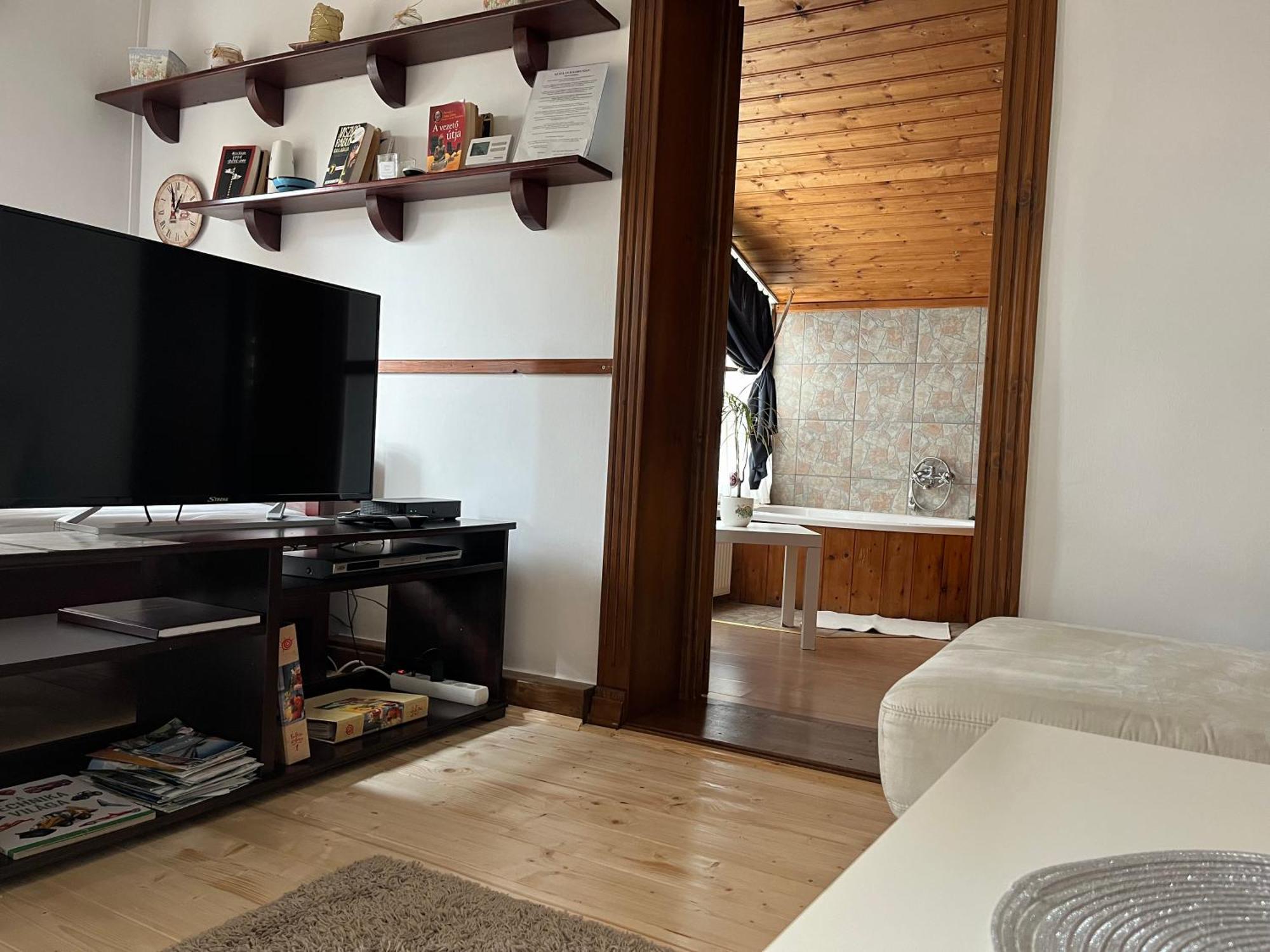 Idill Ueduelohaz Villa ทิสซาฟือแรด ภายนอก รูปภาพ