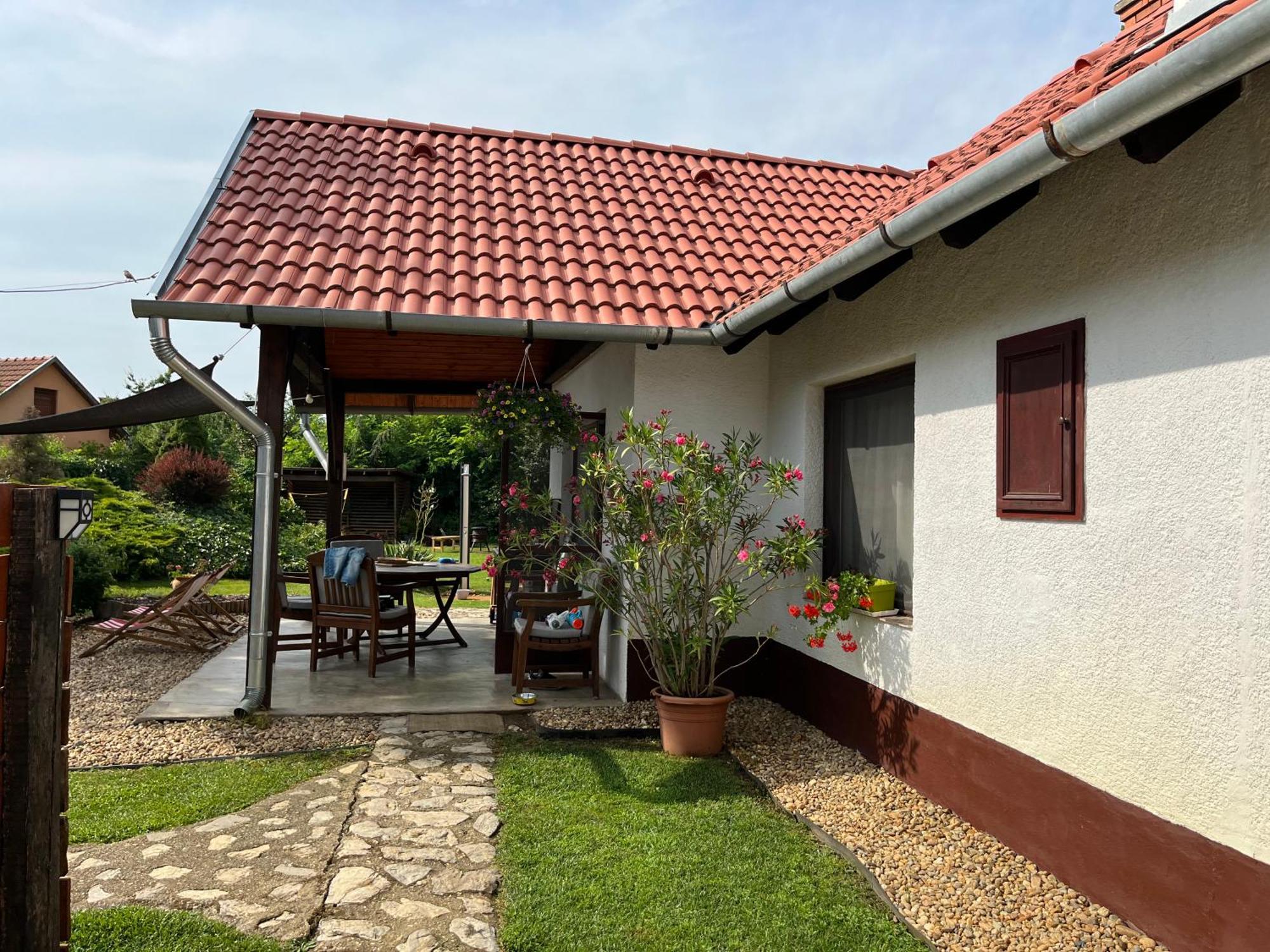 Idill Ueduelohaz Villa ทิสซาฟือแรด ภายนอก รูปภาพ